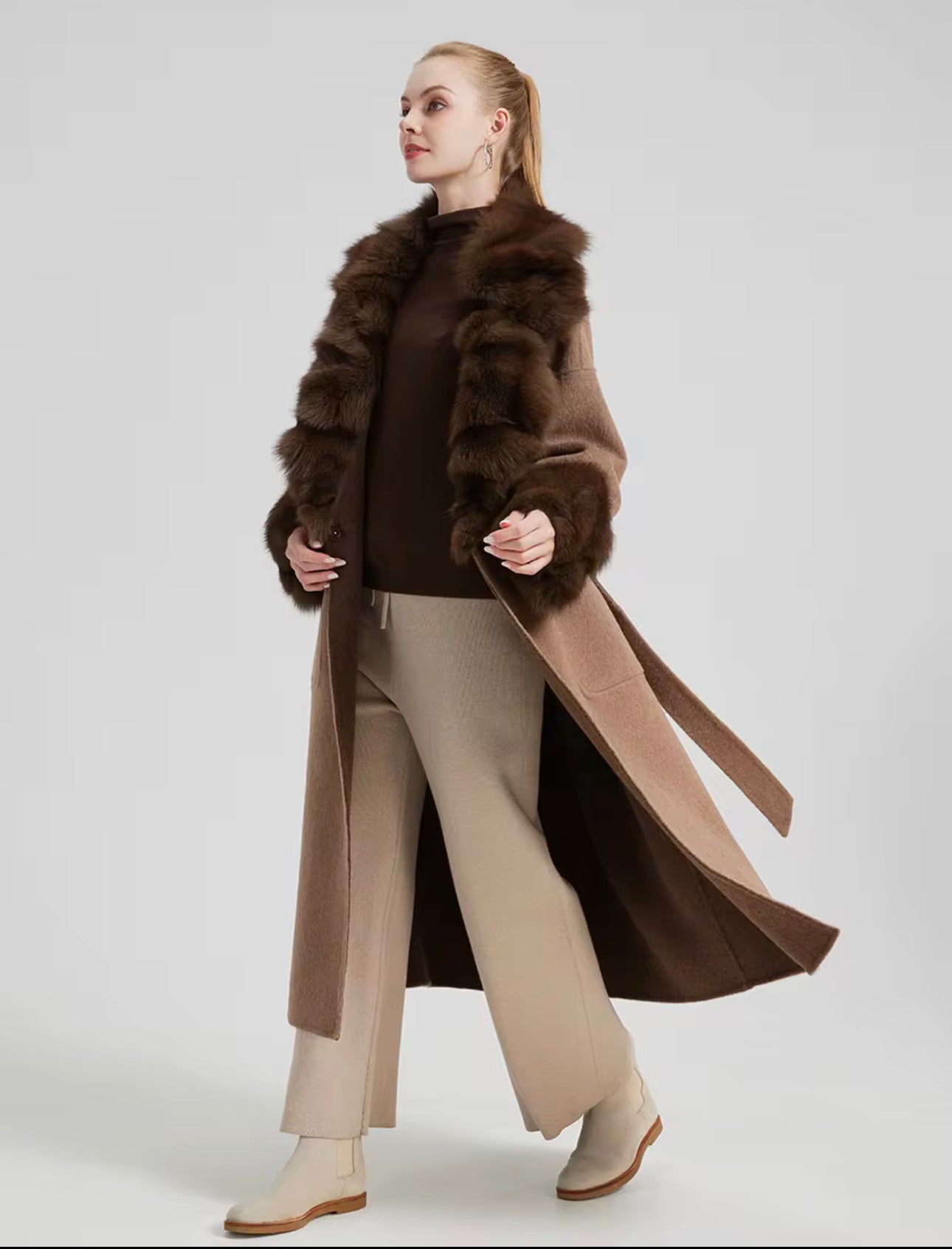 Der Verona Kaschmir- und Pelzmantel