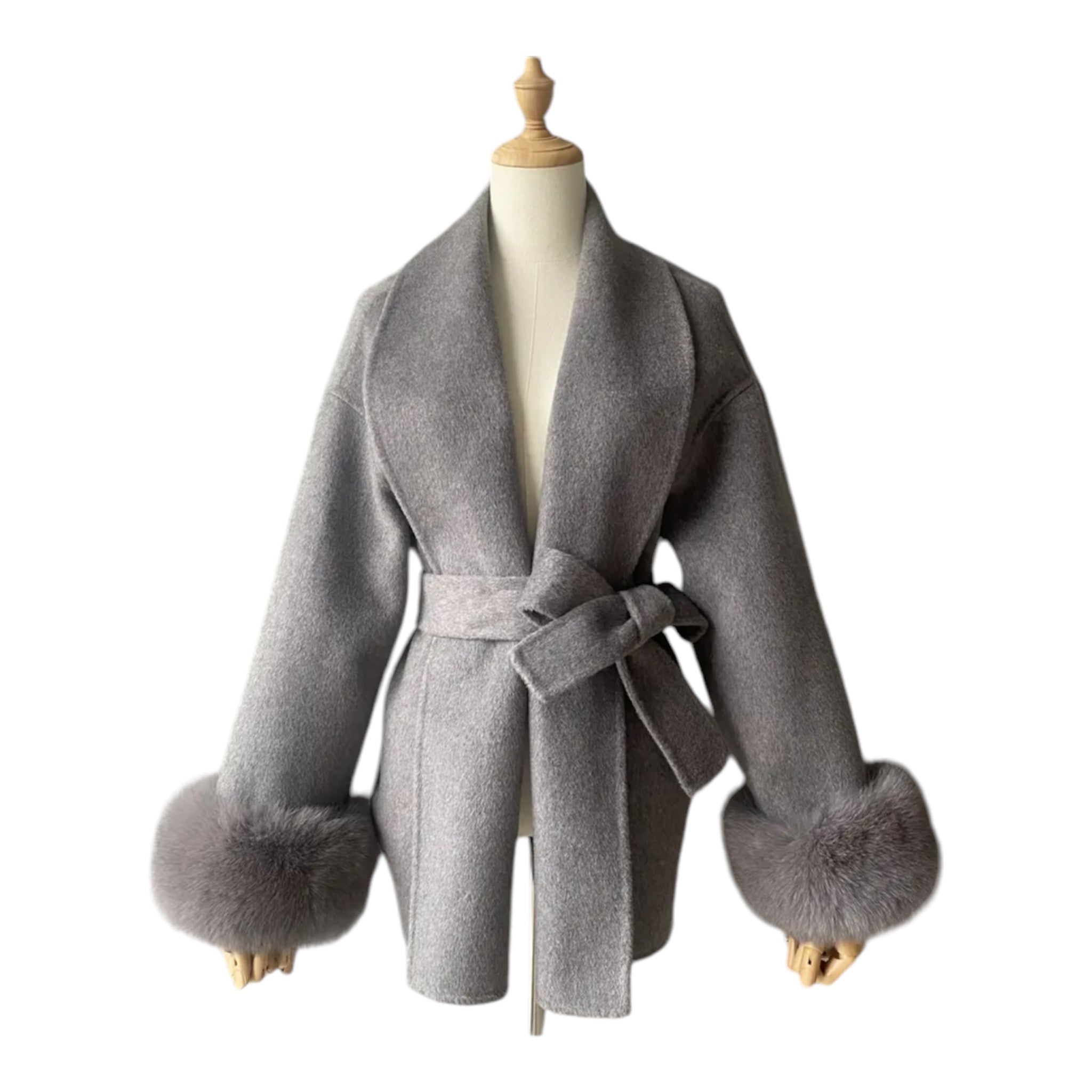 Short cashmere coat with fox fur