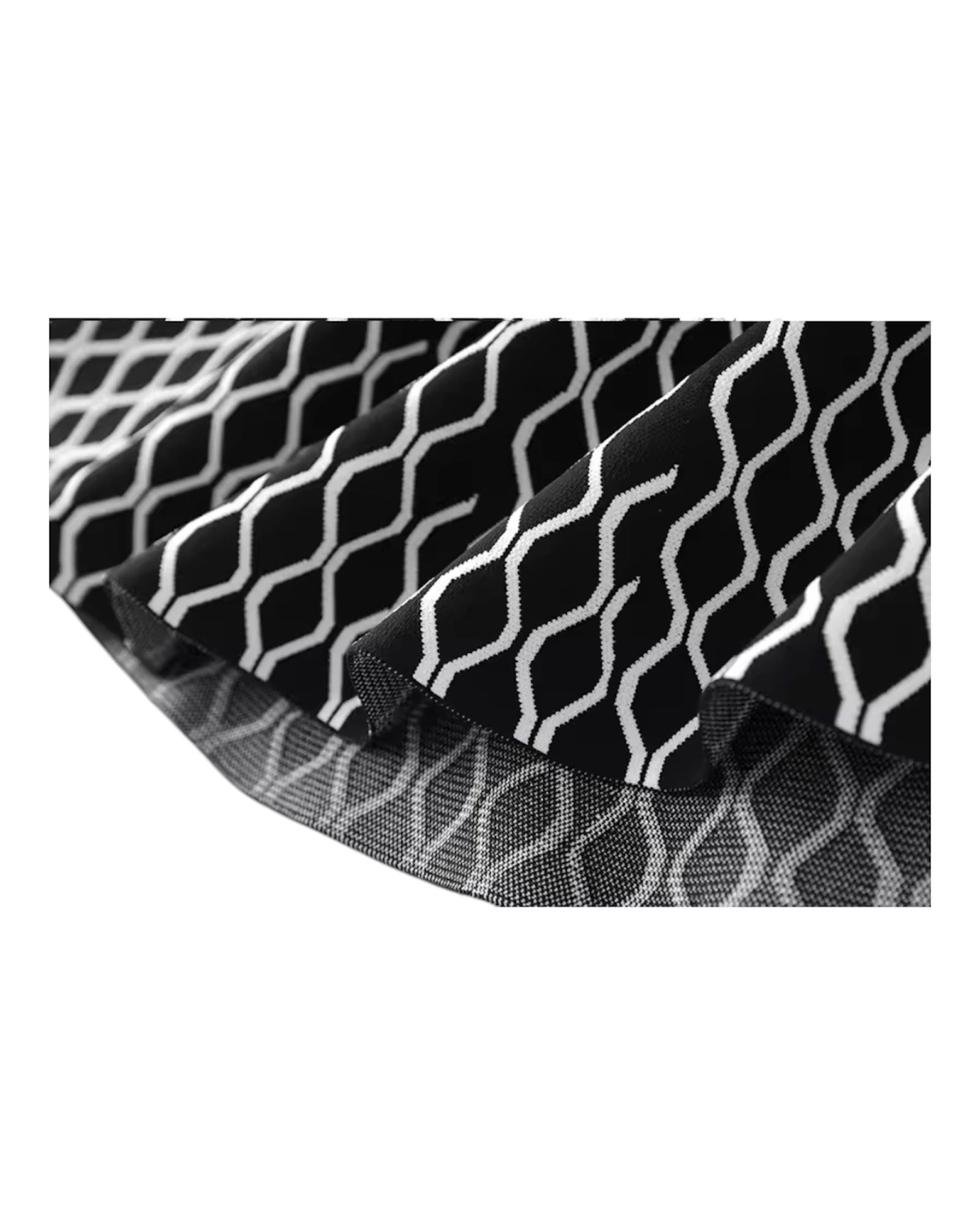 Ausgestelltes Minikleid mit Jacquardmuster